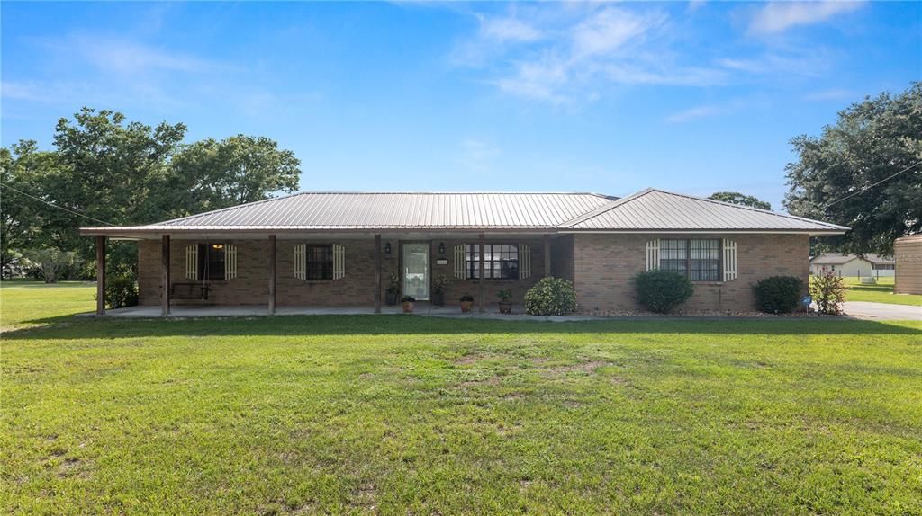 Active With Contract: $475,000 (3 beds, 2 baths, 1654 Square Feet)