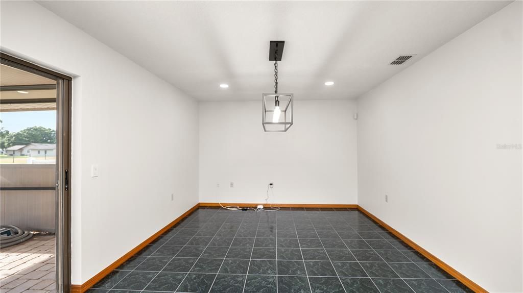 Active With Contract: $475,000 (3 beds, 2 baths, 1654 Square Feet)