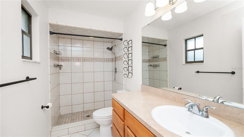Active With Contract: $475,000 (3 beds, 2 baths, 1654 Square Feet)