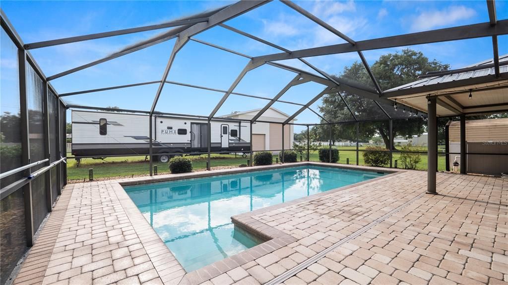 Active With Contract: $475,000 (3 beds, 2 baths, 1654 Square Feet)