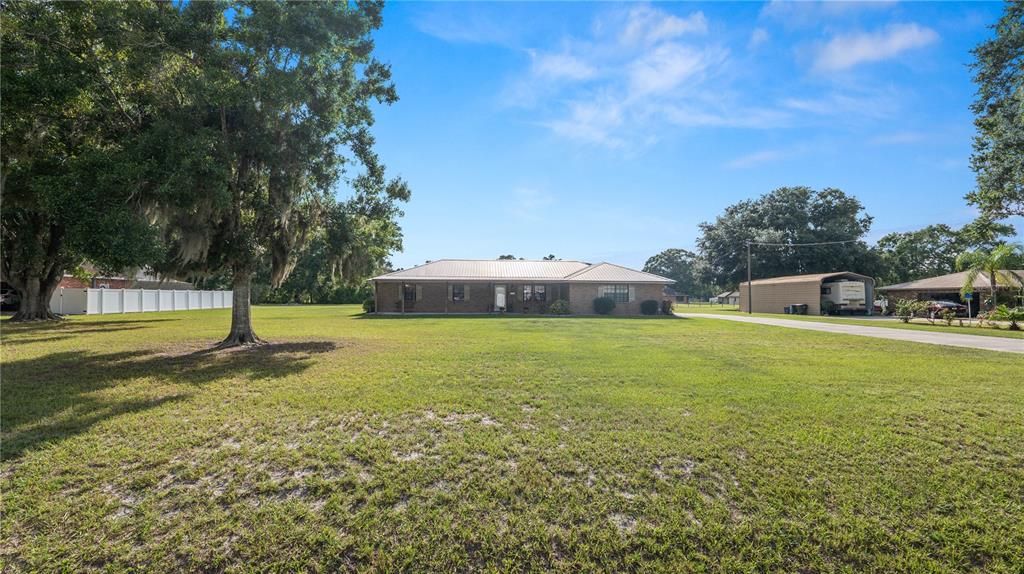 Active With Contract: $475,000 (3 beds, 2 baths, 1654 Square Feet)