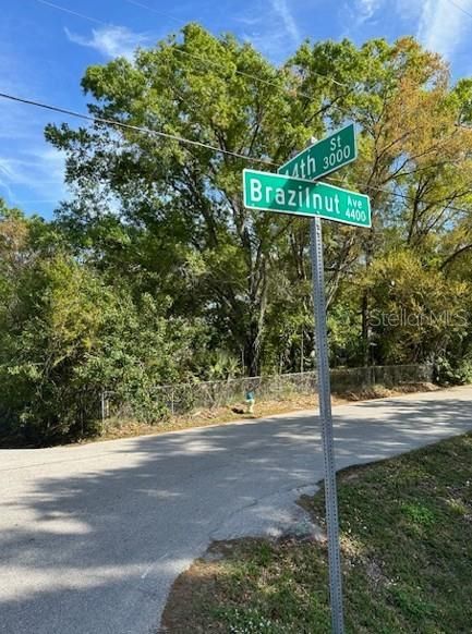 Vendido Recientemente: $105,000 (0.16 acres)