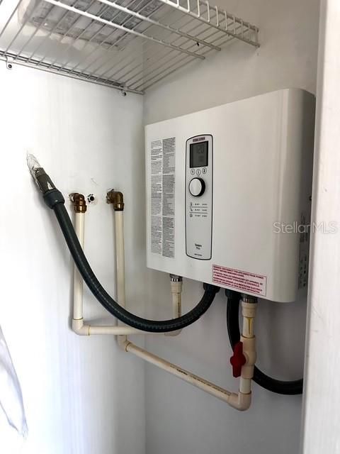 На продажу: $153,900 (1 спален, 1 ванн, 645 Квадратных фут)