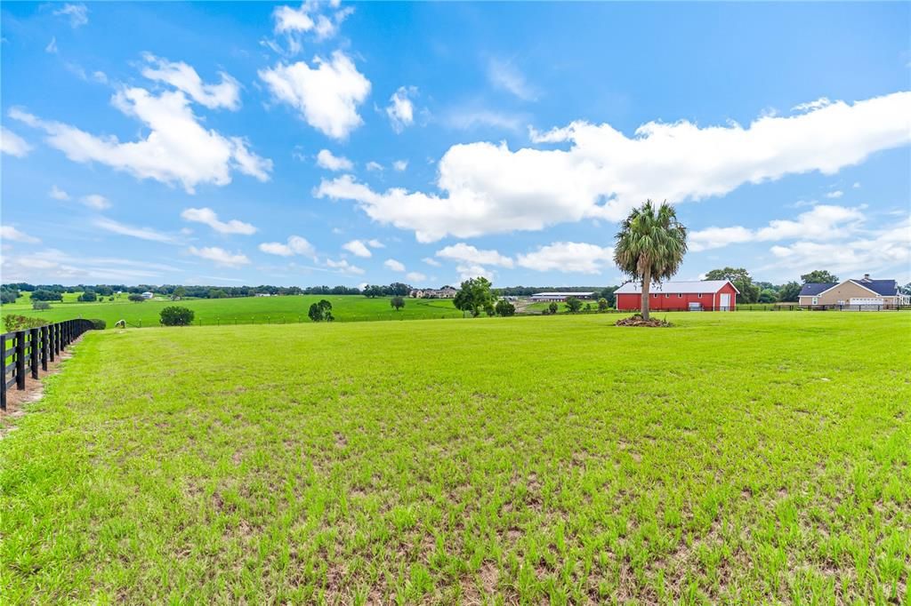 合同活跃: $285,000 (4.21 acres)