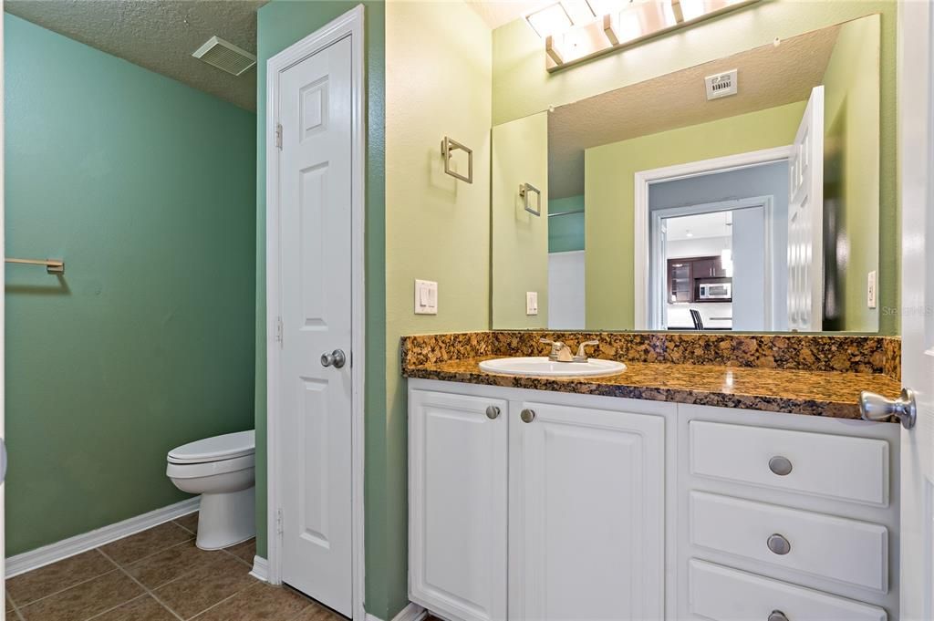 На продажу: $487,500 (2 спален, 2 ванн, 1459 Квадратных фут)