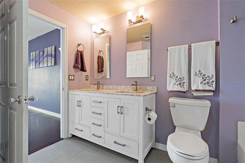 На продажу: $487,500 (2 спален, 2 ванн, 1459 Квадратных фут)