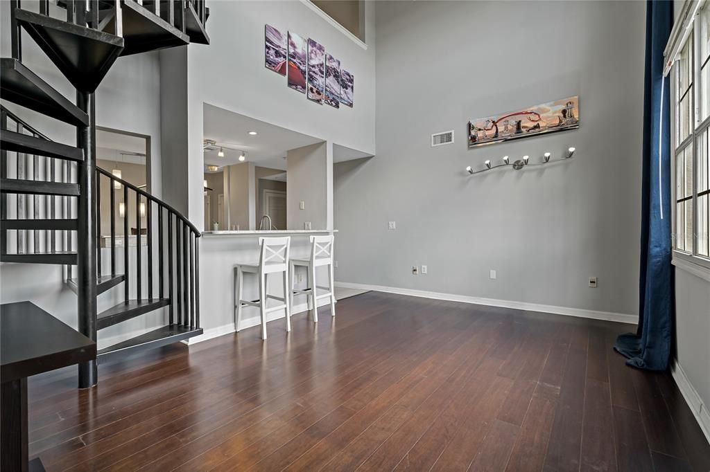 На продажу: $487,500 (2 спален, 2 ванн, 1459 Квадратных фут)