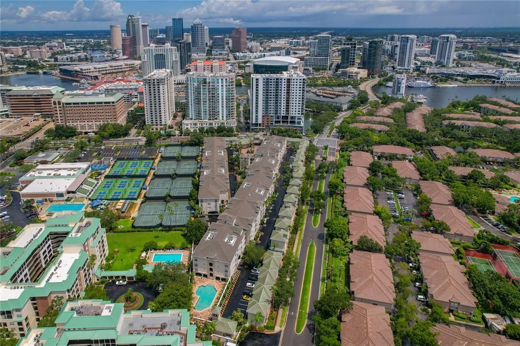 На продажу: $487,500 (2 спален, 2 ванн, 1459 Квадратных фут)