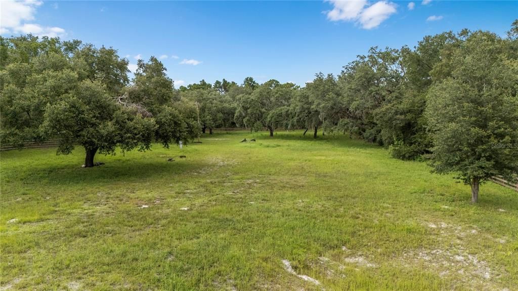 合同活跃: $180,000 (2.14 acres)