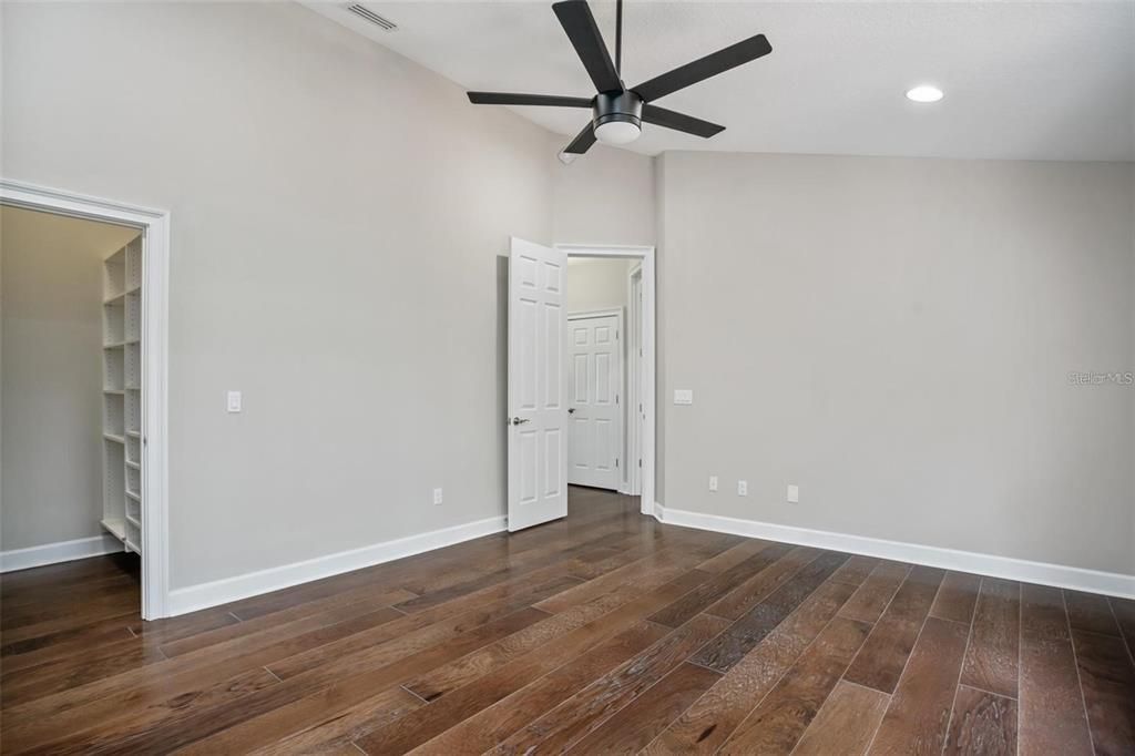 For Sale: $1,890,000 (5 beds, 5 baths, 5343 Square Feet)