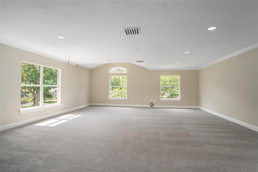 For Sale: $1,890,000 (5 beds, 5 baths, 5343 Square Feet)