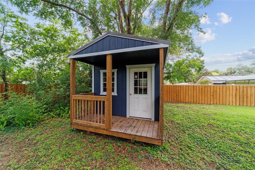 合同活跃: $799,000 (3 贝兹, 2 浴室, 3049 平方英尺)