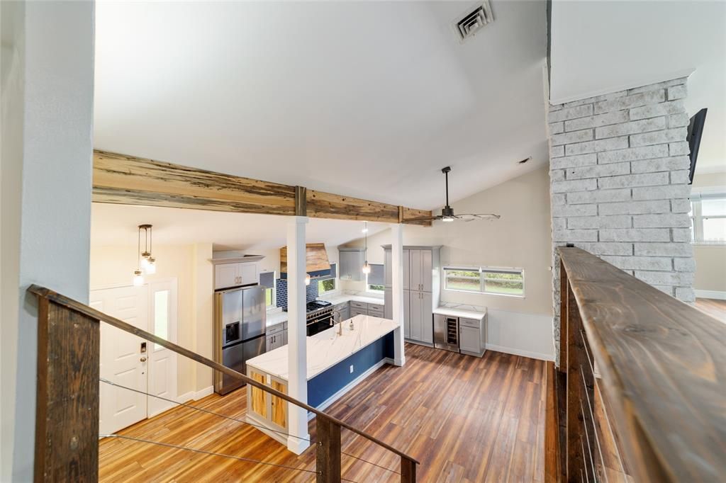 合同活跃: $799,000 (3 贝兹, 2 浴室, 3049 平方英尺)