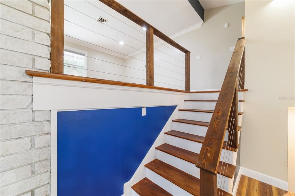 合同活跃: $799,000 (3 贝兹, 2 浴室, 3049 平方英尺)