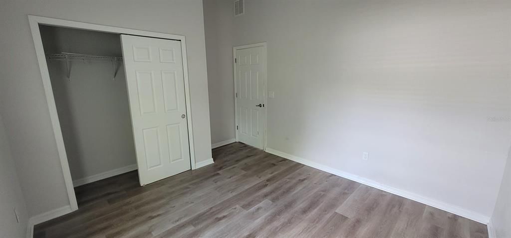 Под контрактом: $252,000 (3 спален, 2 ванн, 1400 Квадратных фут)