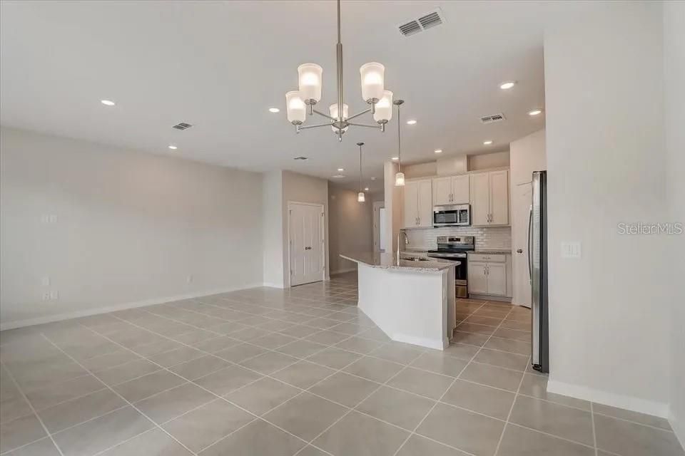 En Venta: $395,000 (3 camas, 2 baños, 1840 Pies cuadrados)