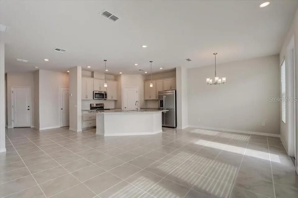 En Venta: $395,000 (3 camas, 2 baños, 1840 Pies cuadrados)