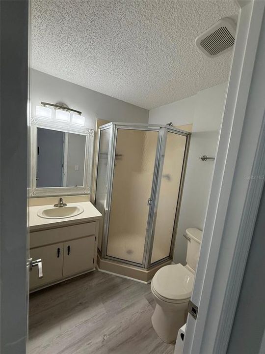 На продажу: $164,900 (2 спален, 2 ванн, 1199 Квадратных фут)