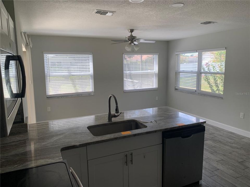 Activo con contrato: $189,000 (2 camas, 2 baños, 1162 Pies cuadrados)