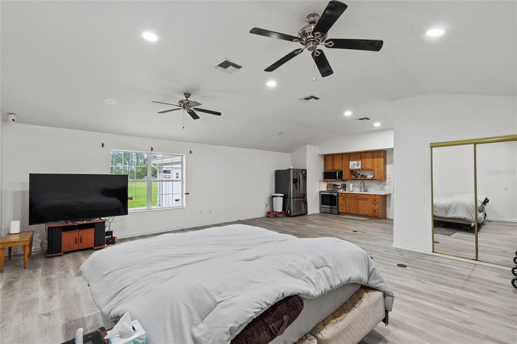 En Venta: $799,900 (4 camas, 3 baños, 2845 Pies cuadrados)