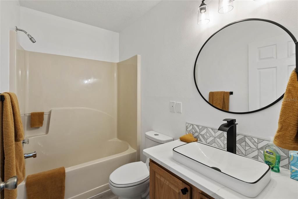 En Venta: $799,900 (4 camas, 3 baños, 2845 Pies cuadrados)