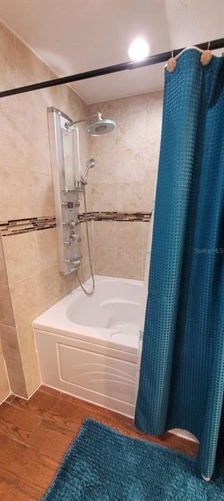 待售: $299,900 (4 贝兹, 3 浴室, 1470 平方英尺)