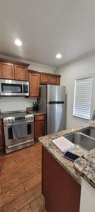 待售: $299,900 (4 贝兹, 3 浴室, 1470 平方英尺)