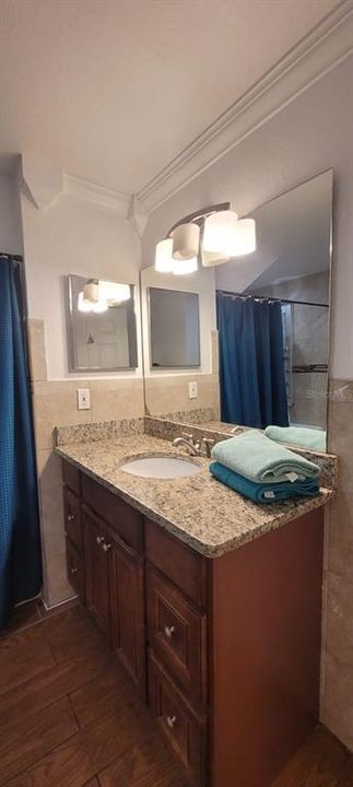 待售: $299,900 (4 贝兹, 3 浴室, 1470 平方英尺)