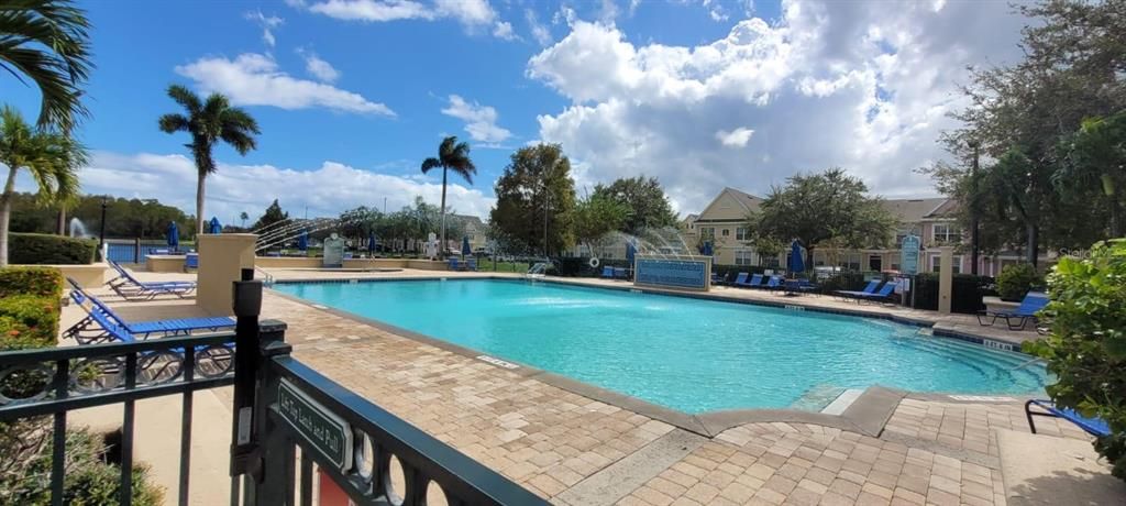 待售: $299,900 (4 贝兹, 3 浴室, 1470 平方英尺)