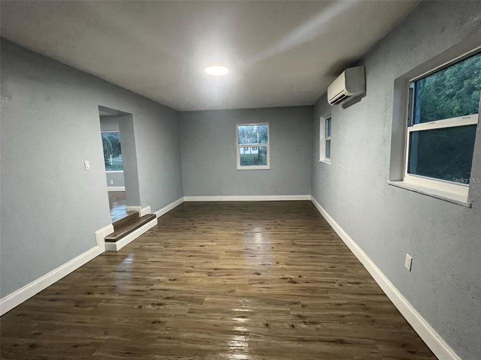 For Rent: $1,800 (3 beds, 2 baths, 1662 Square Feet)