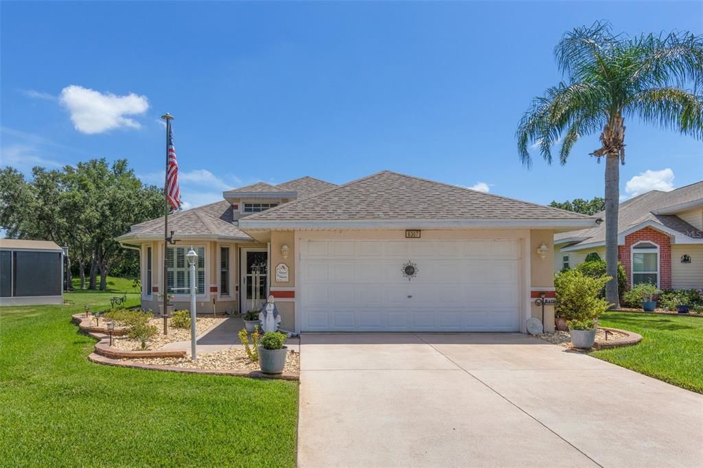 Под контрактом: $299,000 (3 спален, 2 ванн, 1748 Квадратных фут)