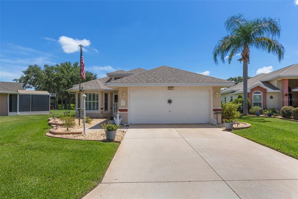 Под контрактом: $299,000 (3 спален, 2 ванн, 1748 Квадратных фут)