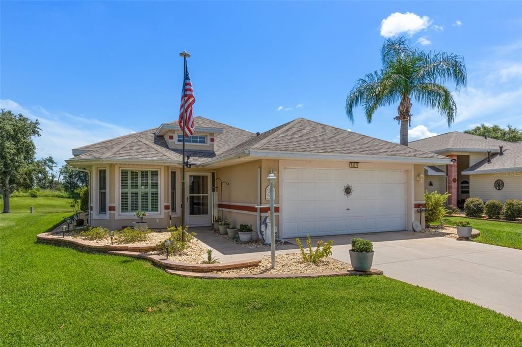 Под контрактом: $299,000 (3 спален, 2 ванн, 1748 Квадратных фут)