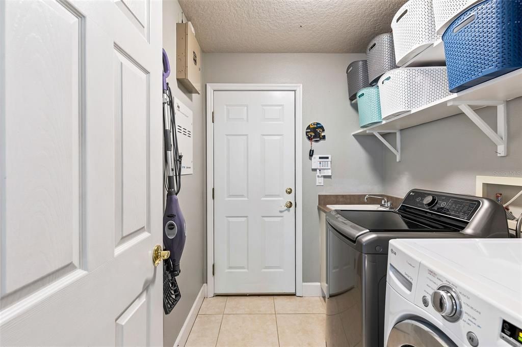 待售: $710,000 (5 贝兹, 3 浴室, 2881 平方英尺)