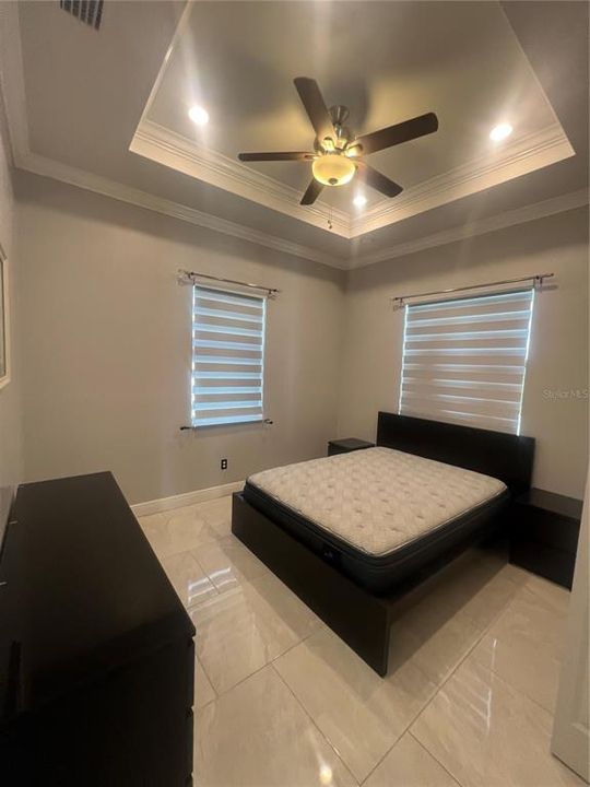 For Rent: $2,300 (3 beds, 2 baths, 1835 Square Feet)