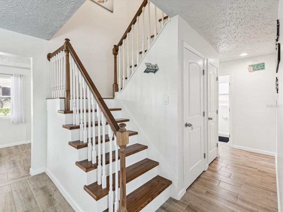 Activo con contrato: $329,000 (3 camas, 2 baños, 1320 Pies cuadrados)