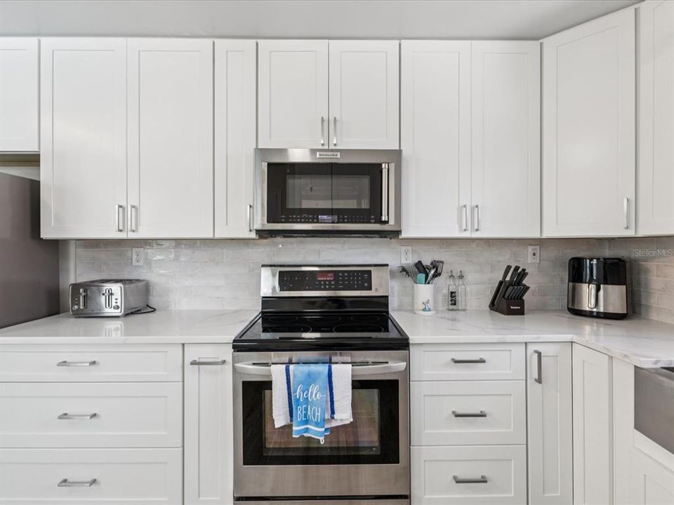 Activo con contrato: $329,000 (3 camas, 2 baños, 1320 Pies cuadrados)