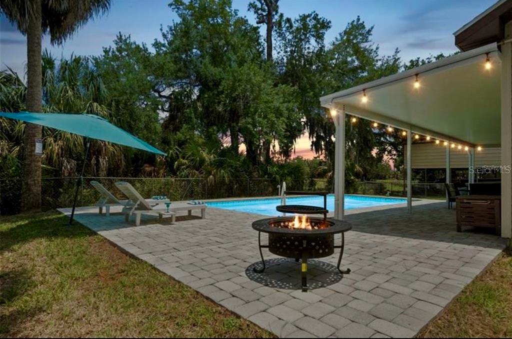 Activo con contrato: $329,000 (3 camas, 2 baños, 1320 Pies cuadrados)