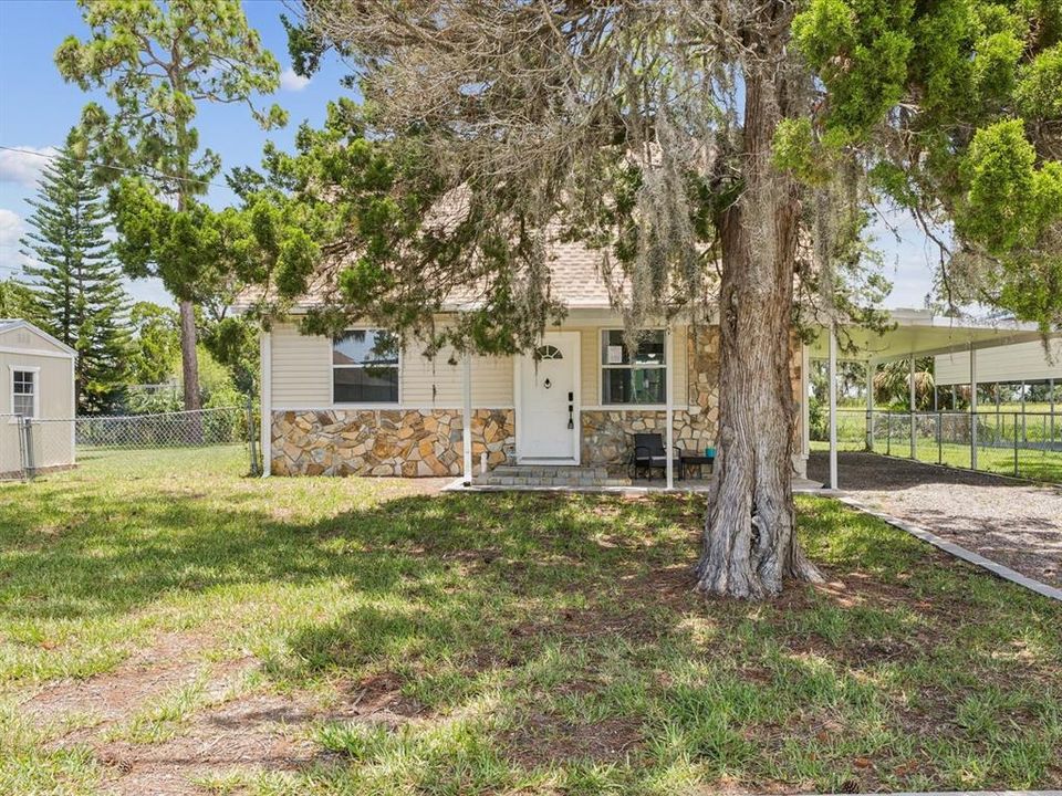 Activo con contrato: $329,000 (3 camas, 2 baños, 1320 Pies cuadrados)