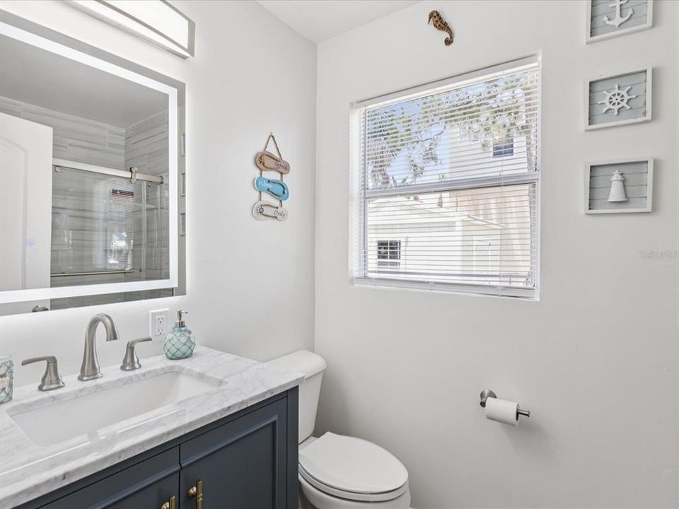 Activo con contrato: $329,000 (3 camas, 2 baños, 1320 Pies cuadrados)