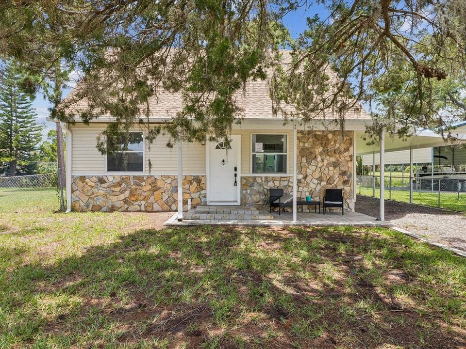 Activo con contrato: $329,000 (3 camas, 2 baños, 1320 Pies cuadrados)