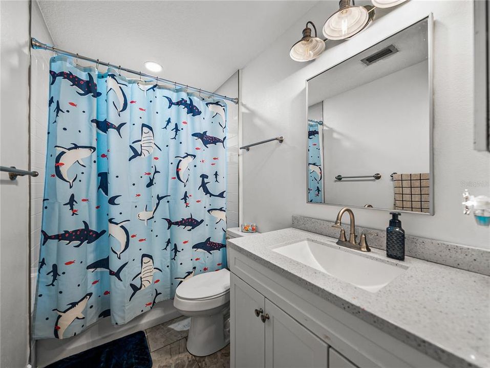 For Sale: $529,900 (6 beds, 4 baths, 2711 Square Feet)