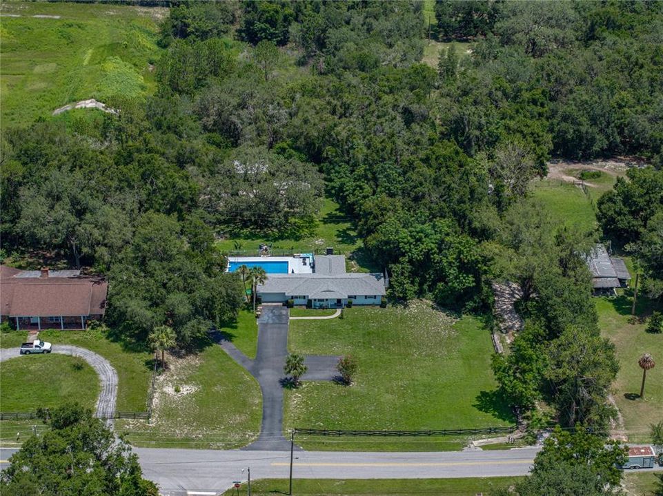 For Sale: $529,900 (6 beds, 4 baths, 2711 Square Feet)