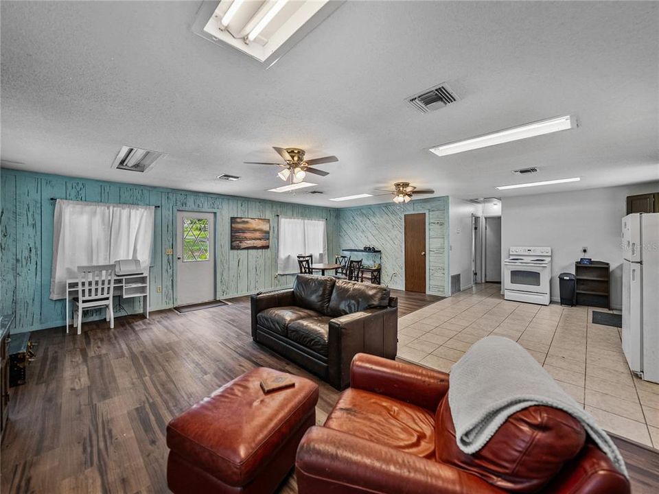 For Sale: $529,900 (6 beds, 4 baths, 2711 Square Feet)