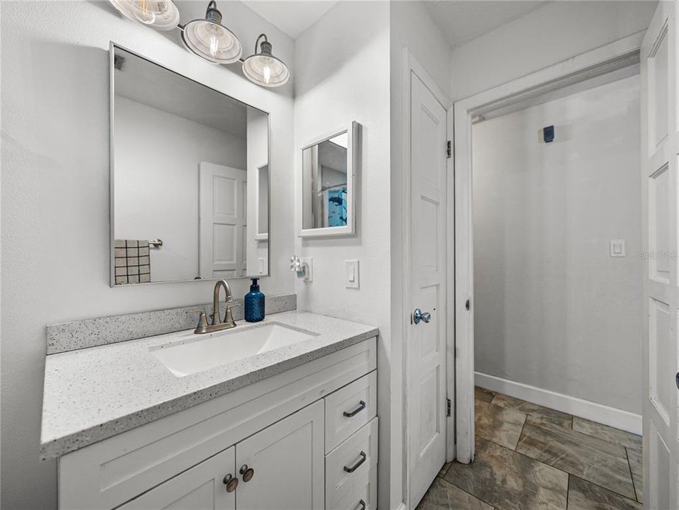 For Sale: $529,900 (6 beds, 4 baths, 2711 Square Feet)