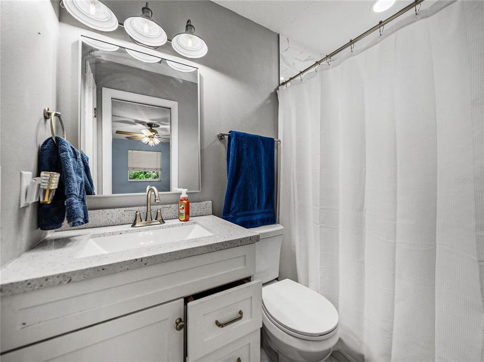 For Sale: $529,900 (6 beds, 4 baths, 2711 Square Feet)