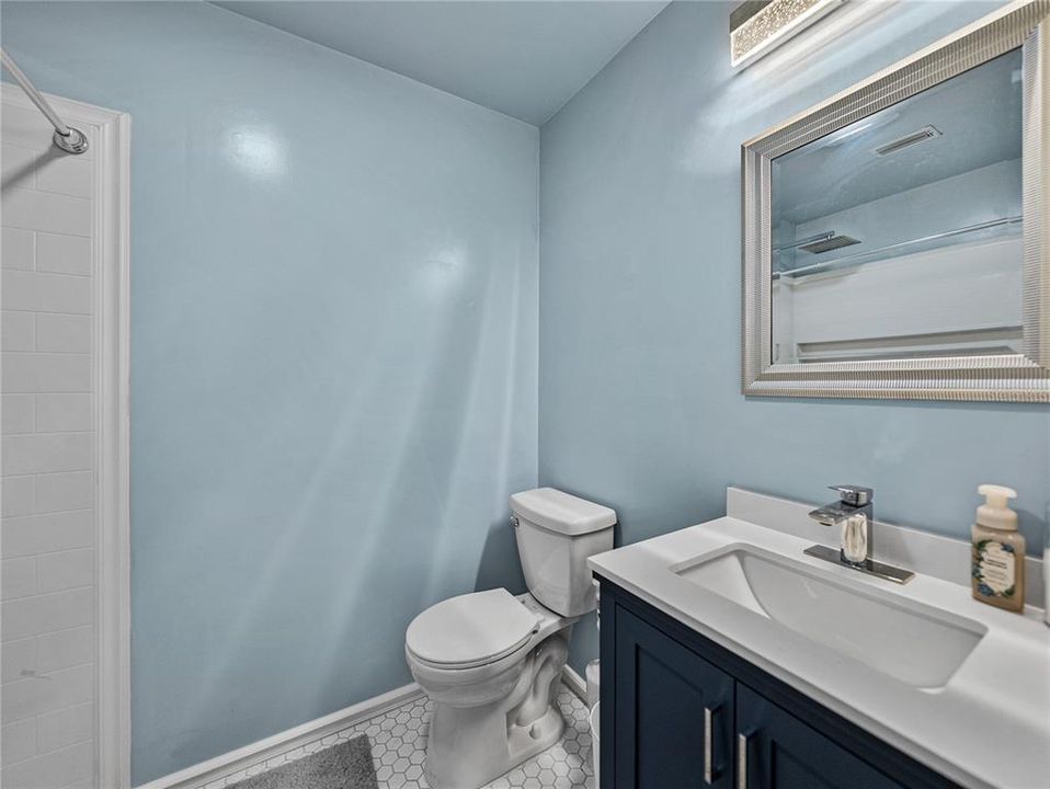 For Sale: $529,900 (6 beds, 4 baths, 2711 Square Feet)