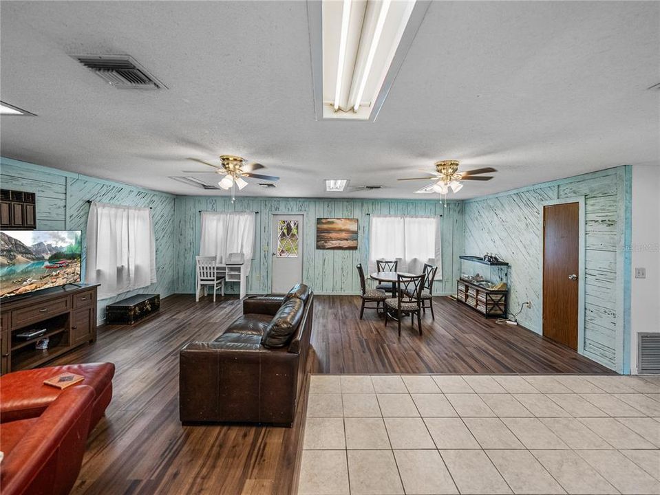 For Sale: $529,900 (6 beds, 4 baths, 2711 Square Feet)