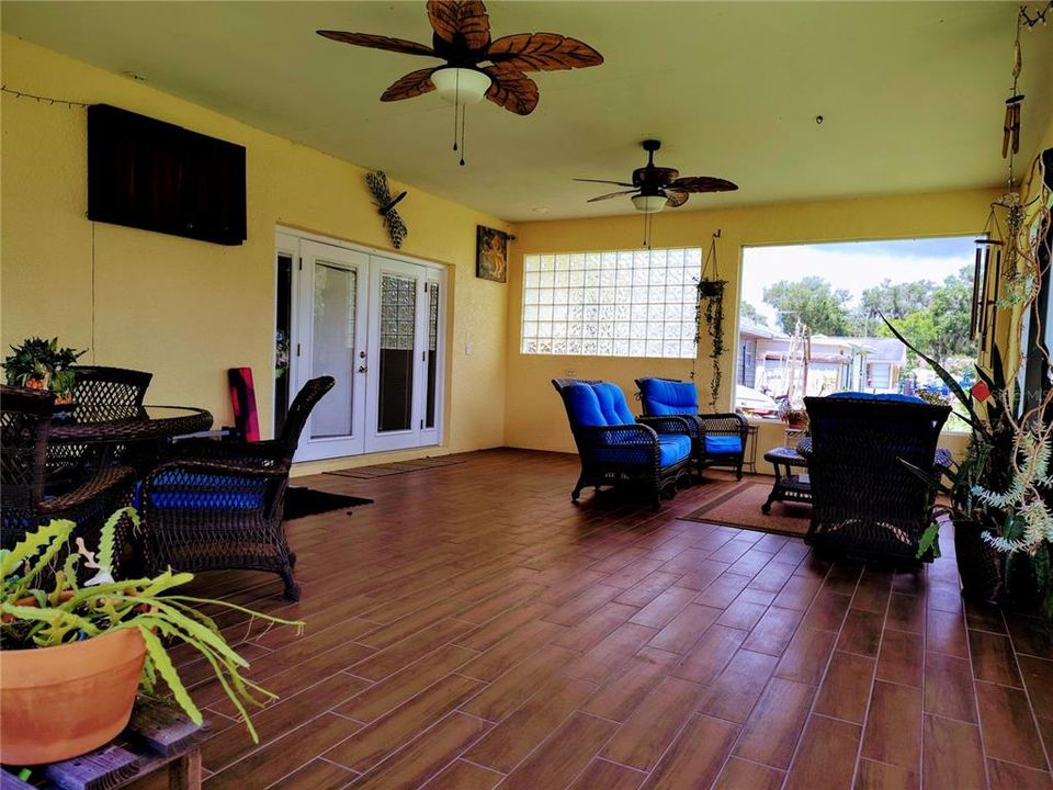 На продажу: $412,000 (3 спален, 2 ванн, 1728 Квадратных фут)