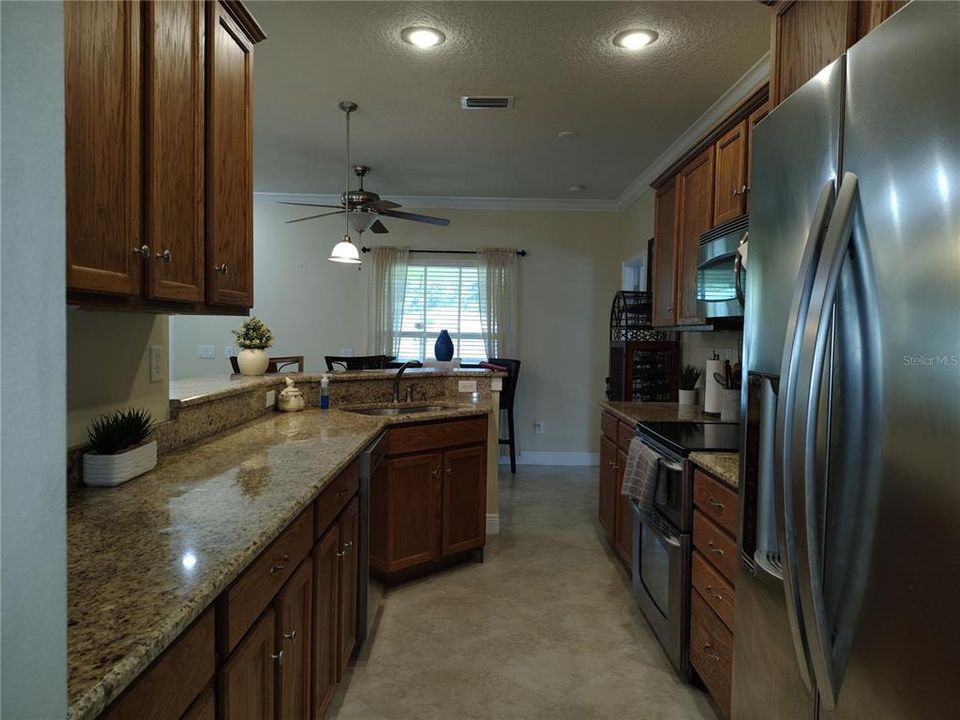 На продажу: $412,000 (3 спален, 2 ванн, 1728 Квадратных фут)